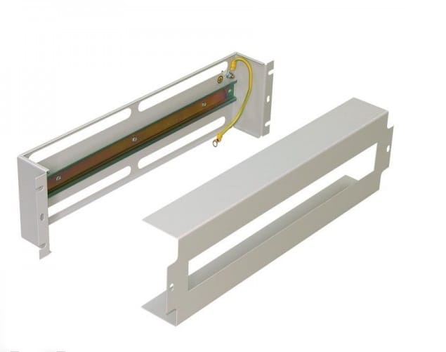 FIBERM Panel dystrybucji napięć 3U z szyną DIN szary