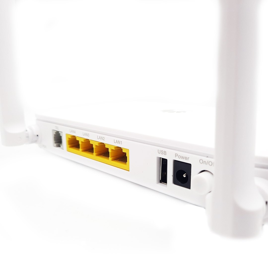 Huawei EG8145X6 GPON ONT 4x GE, 1x POTS, 2x USB, WiFi 6 AX3000 SC/APC