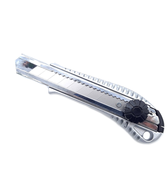 STALCO Nóż z ostrzem łamanym 18mm, metalowy, blokada skręcana