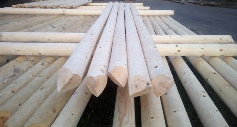 Słup drewniany pojedynczy impregnowany 8,5m