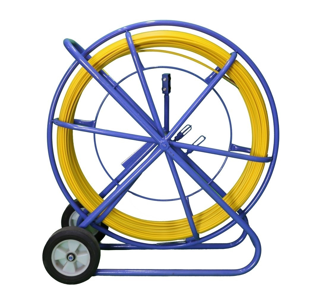 Pilot do wciągania kabli 4,5mm 25m na stojaku (włókno szklane, stalka)