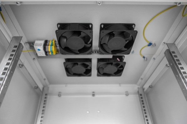 FIBERM Zestaw do wentylacji z termostatem (2 wentylatory)